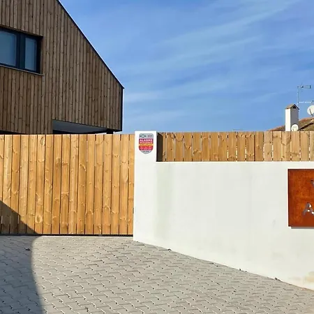 Villas Arneiro I *